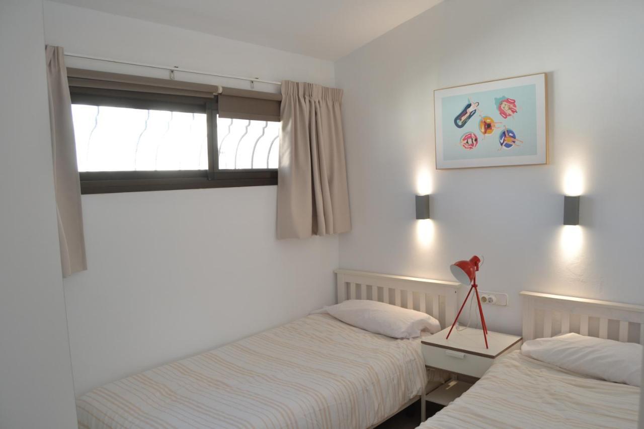 White Exclusive Bungalow. 2 Rooms, Garden & Pool. มาสปาโลมาส ภายนอก รูปภาพ
